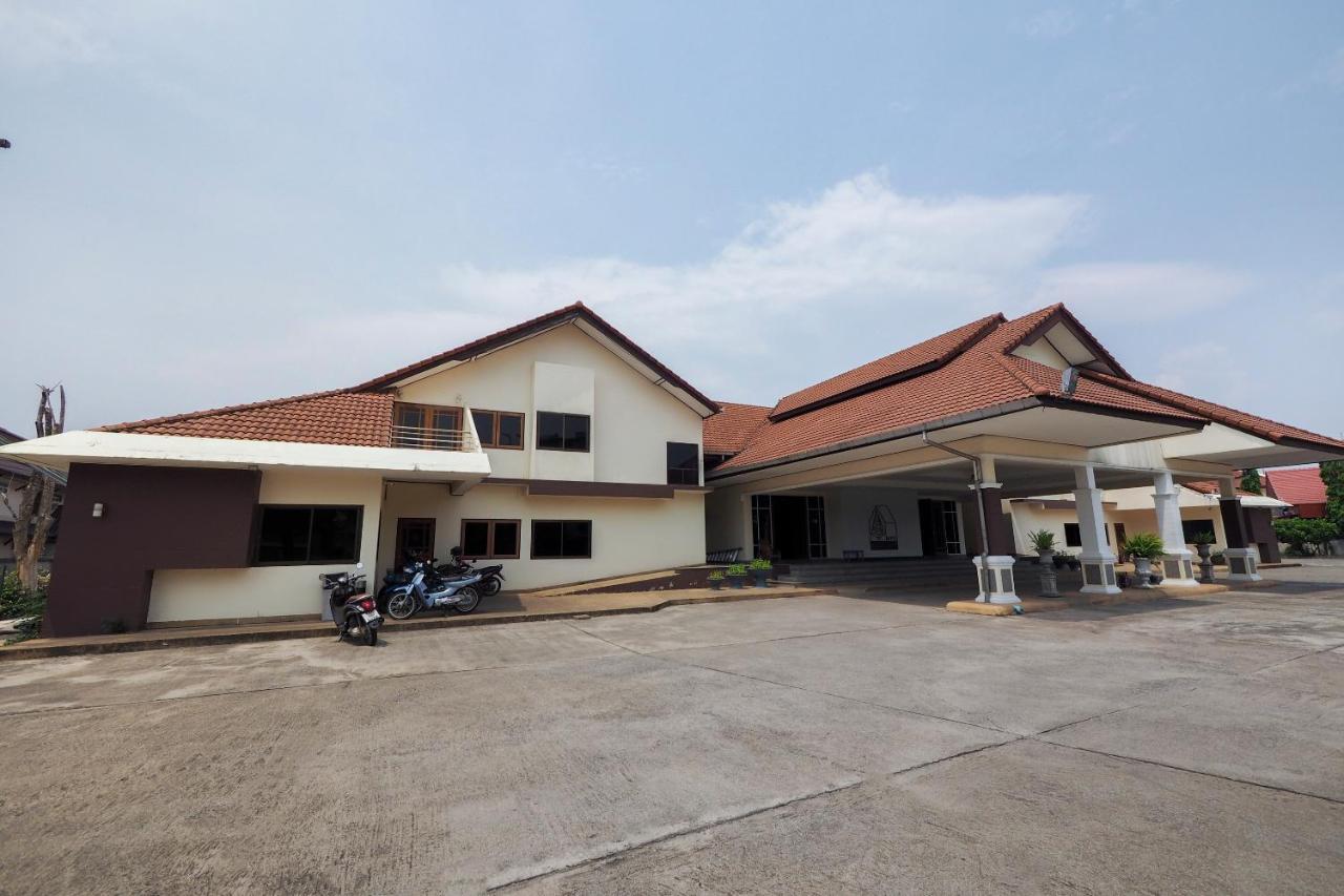 Oyo 859 Golden Land Hotel Chiang Rai Eksteriør billede